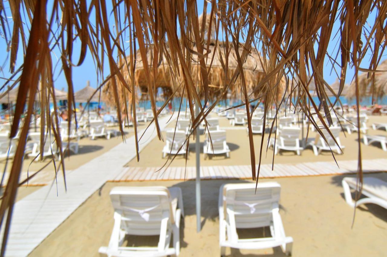 Sandy Beach Resort Golem  Exteriör bild