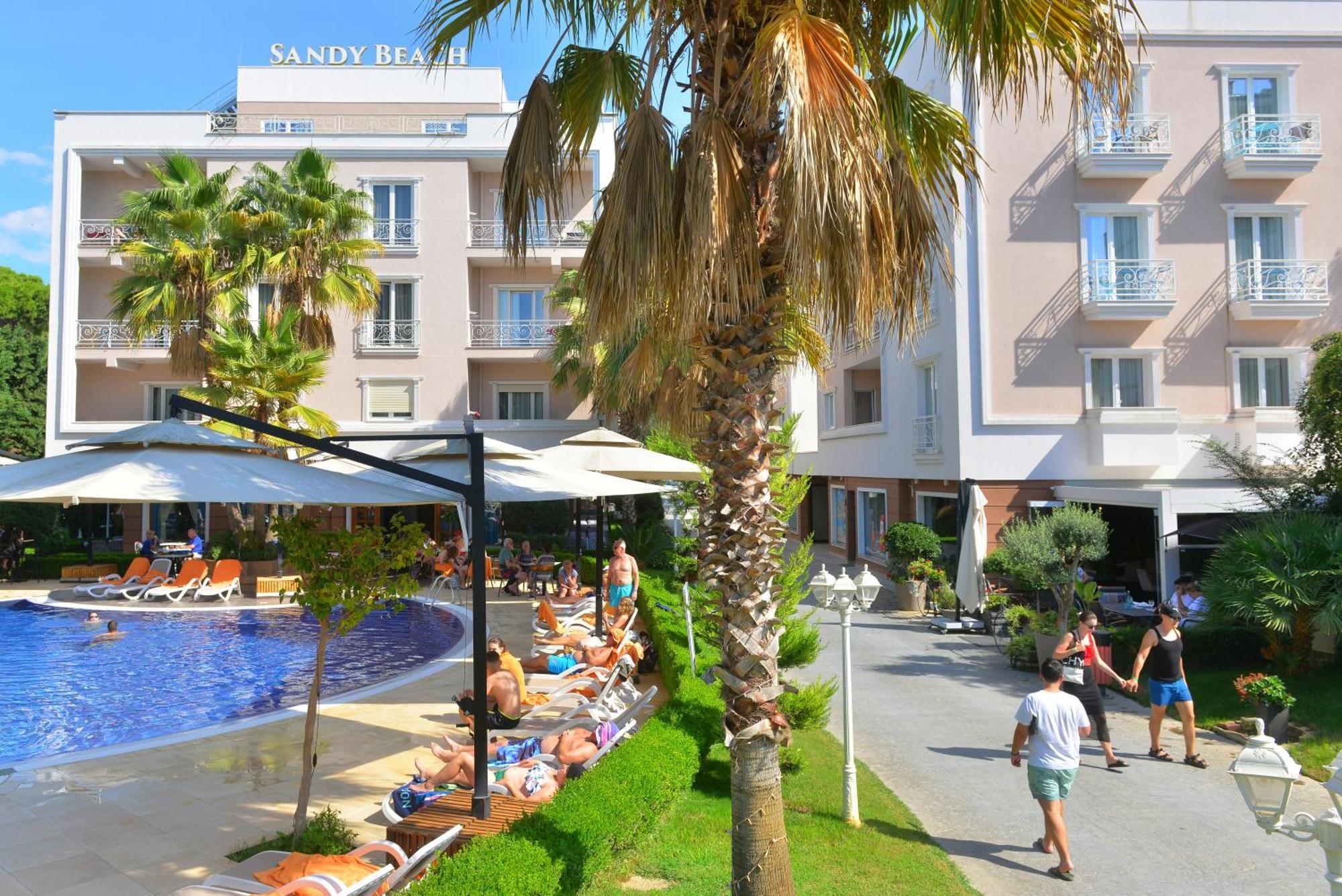 Sandy Beach Resort Golem  Exteriör bild